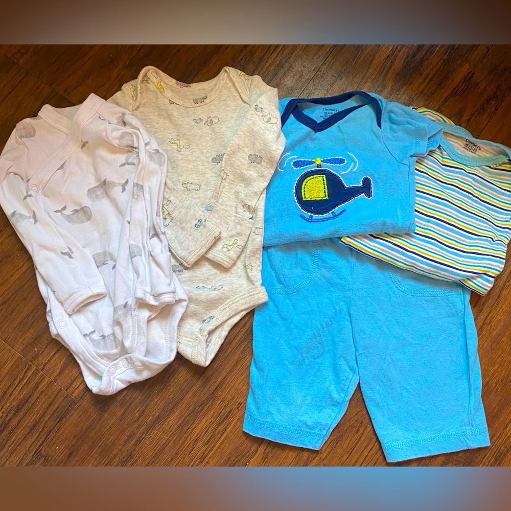 Lot of newborn boy clothes! 💗